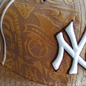 New Era Accessories - New York BaseBall Hat New Era Accessories - New York BaseBall Hat